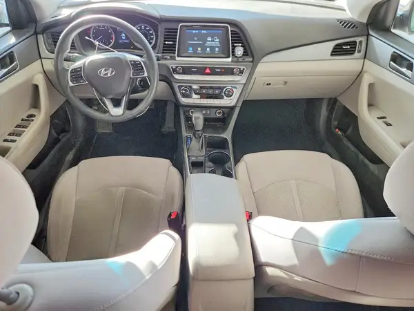 5NPE24AA4JH715835 2018 HYUNDAI SONATA - Image 8