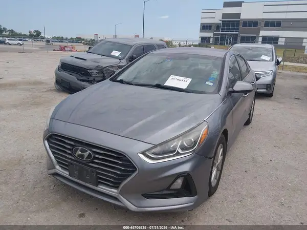 5NPE24AA4JH719447 2018 HYUNDAI SONATA - Image 2