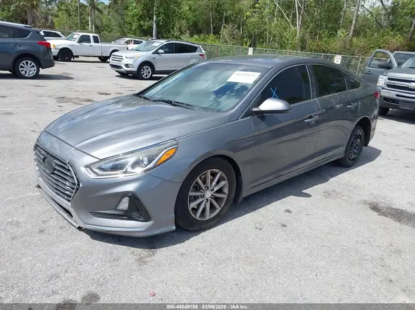 5NPE24AA4JH724969 2018 HYUNDAI SONATA - Image 2