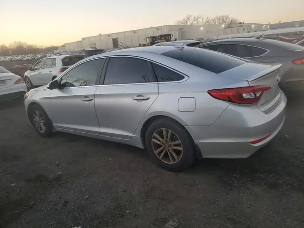 5NPE24AA5GH421353 2016 HYUNDAI SONATA - Image 2