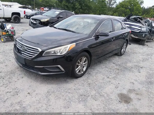 5NPE24AA5HH528758 2017 HYUNDAI SONATA - Image 2