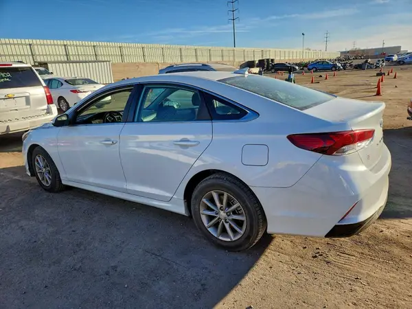 5NPE24AA5JH670419 2018 HYUNDAI SONATA - Image 2