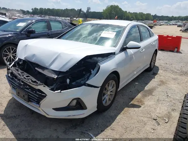 5NPE24AA5JH682683 2018 HYUNDAI SONATA - Image 2