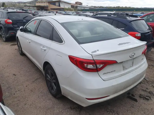 5NPE24AA6HH495673 2017 HYUNDAI SONATA - Image 2