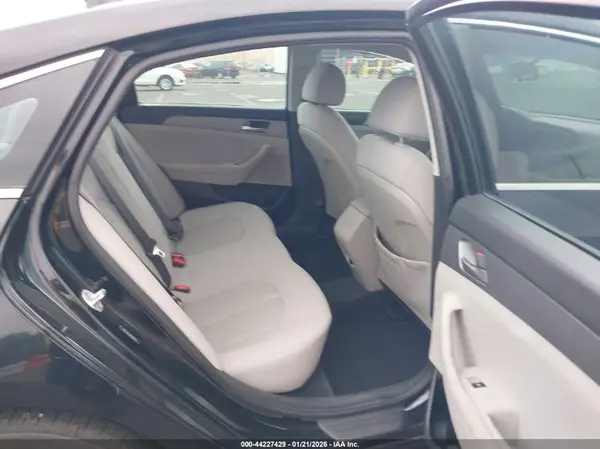 5NPE24AA6JH698228 2018 HYUNDAI SONATA - Image 8