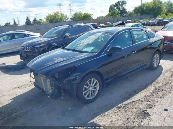 5NPE24AA6JH707462 2018 HYUNDAI SONATA - Image 2