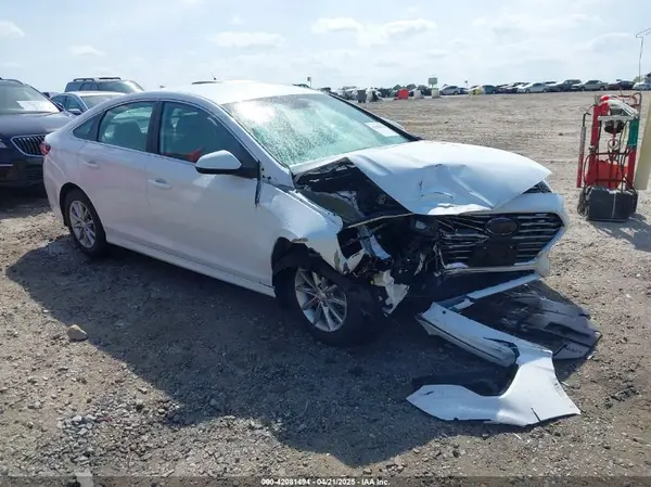 5NPE24AA6KH775276 2019 HYUNDAI SONATA - Image 1