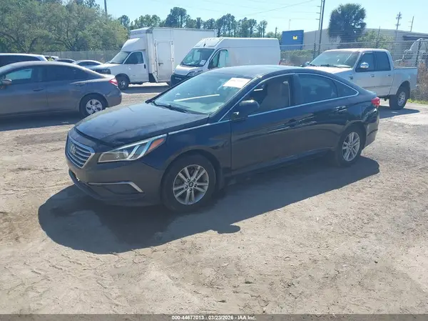 5NPE24AA7HH461578 2017 HYUNDAI SONATA - Image 2
