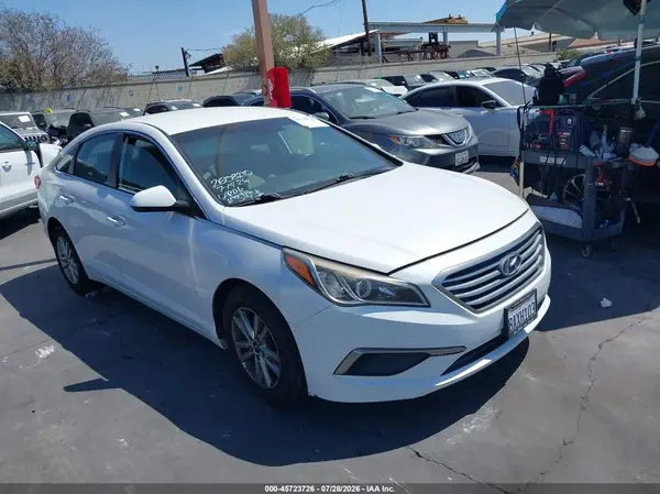 5NPE24AA7HH527496 2017 HYUNDAI SONATA - Image 1