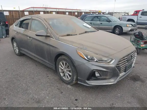 5NPE24AA7JH700536 2018 HYUNDAI SONATA - Image 1