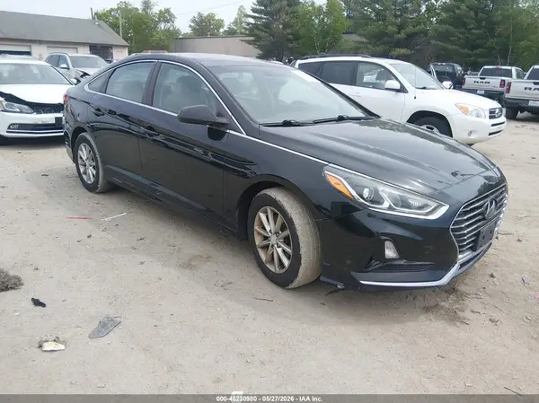 5NPE24AA7JH710418 2018 HYUNDAI SONATA - Image 1