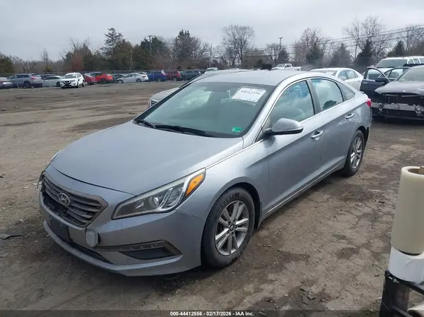5NPE24AA8GH435778 2016 HYUNDAI SONATA - Image 2