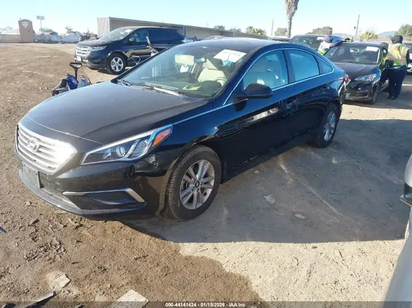5NPE24AA8HH503479 2017 HYUNDAI SONATA - Image 2