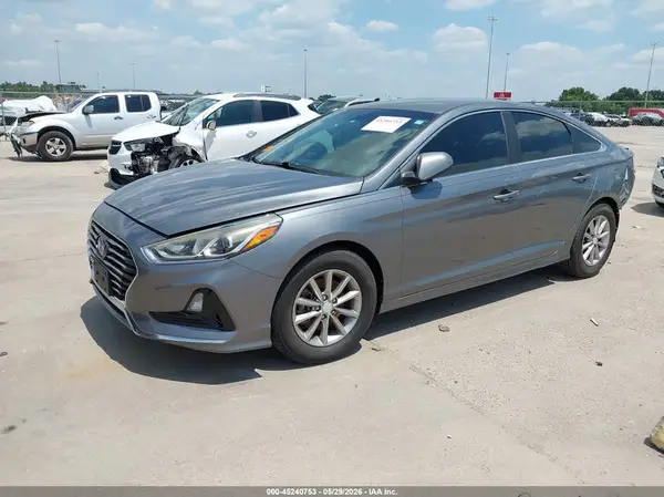 5NPE24AA8JH670740 2018 HYUNDAI SONATA - Image 2