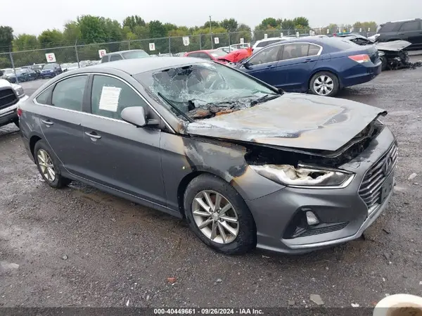 5NPE24AA8JH679955 2018 HYUNDAI SONATA - Image 1