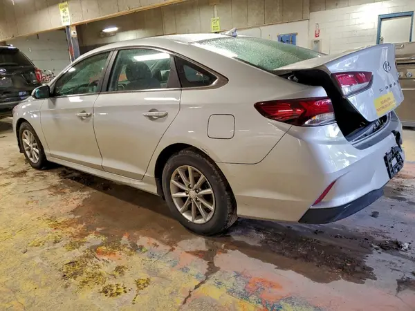 5NPE24AA8JH687442 2018 HYUNDAI SONATA - Image 2