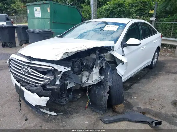 5NPE24AA9HH447388 2017 HYUNDAI SONATA - Image 2