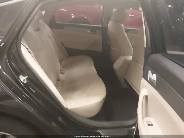 5NPE24AA9HH451098 2017 HYUNDAI SONATA - Image 8