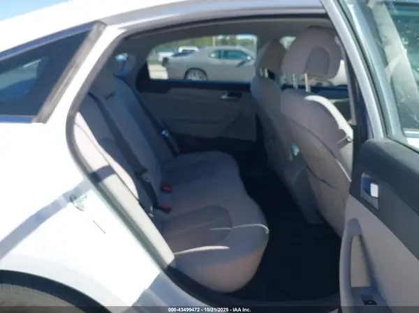 5NPE24AA9HH494887 2017 HYUNDAI SONATA - Image 8