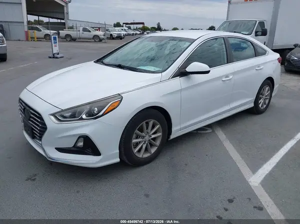 5NPE24AA9JH682833 2018 HYUNDAI SONATA - Image 2