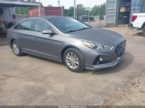 5NPE24AA9JH701056 2018 HYUNDAI SONATA - Image 1