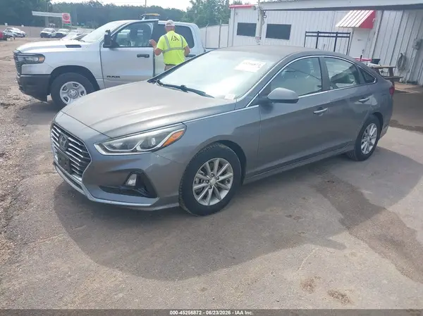 5NPE24AA9JH701056 2018 HYUNDAI SONATA - Image 2