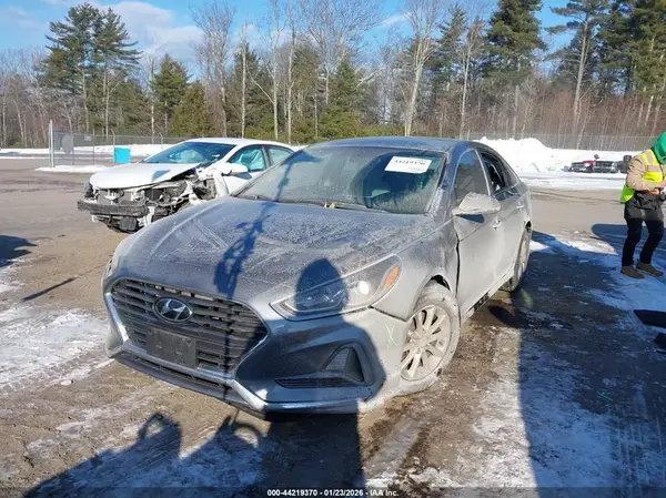 5NPE24AA9JH710615 2018 HYUNDAI SONATA - Image 2