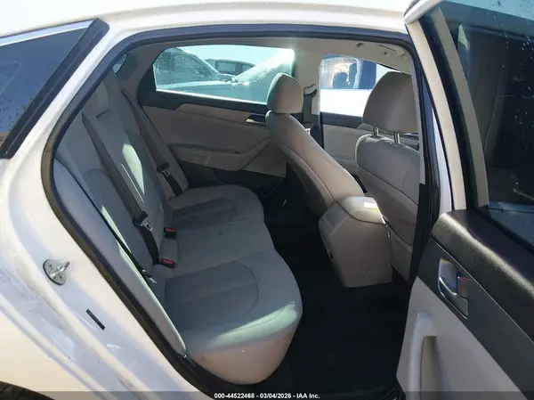 5NPE24AAXJH670237 2018 HYUNDAI SONATA - Image 8