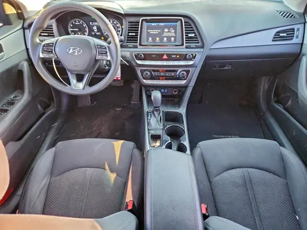 5NPE24AAXJH670710 2018 HYUNDAI SONATA - Image 8