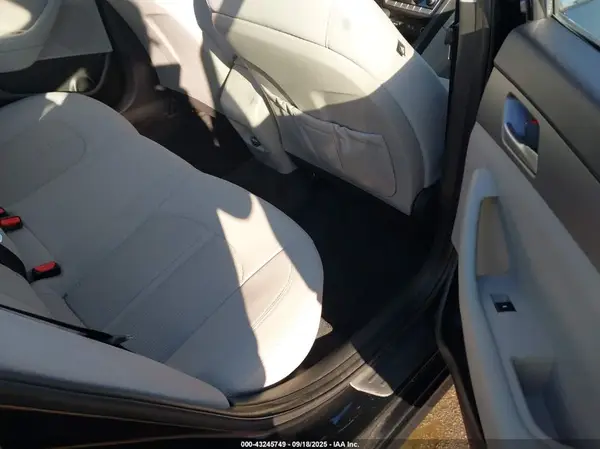 5NPE24AAXJH687054 2018 HYUNDAI SONATA - Image 8