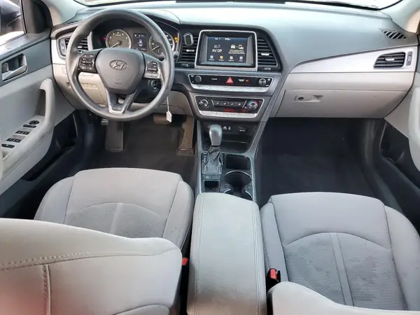 5NPE24AAXJH688477 2018 HYUNDAI SONATA - Image 8