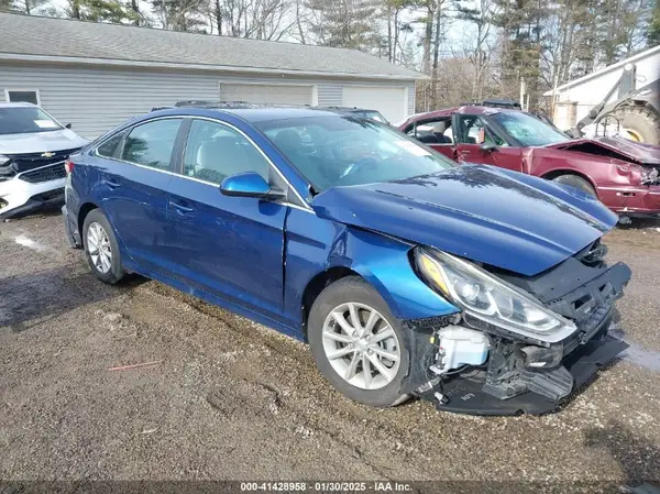 5NPE24AAXJH698720 2018 HYUNDAI SONATA - Image 1