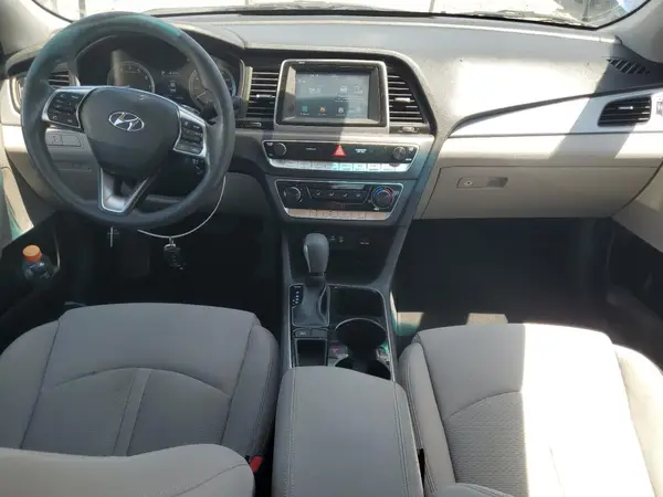 5NPE24AAXJH701308 2018 HYUNDAI SONATA - Image 8