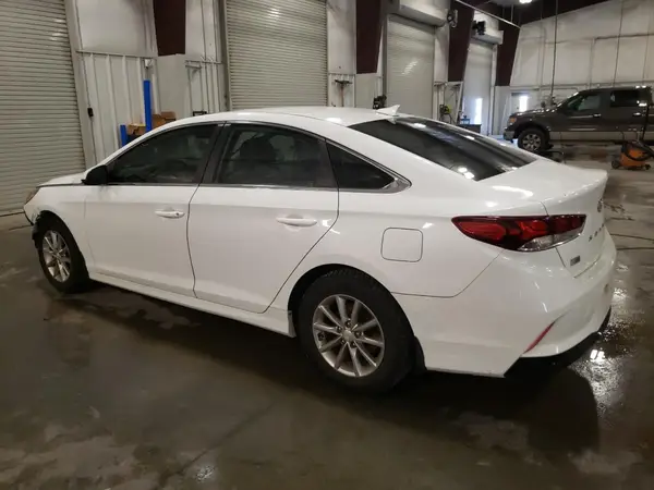 5NPE24AAXJH719503 2018 HYUNDAI SONATA - Image 2