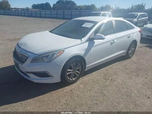 5NPE24AF0GH260440 2016 HYUNDAI SONATA - Image 2
