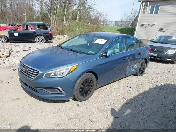 5NPE24AF0GH261216 2016 HYUNDAI SONATA - Image 2