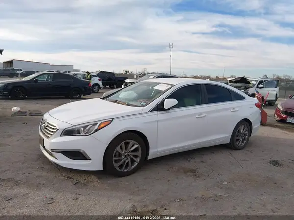 5NPE24AF0GH273883 2016 HYUNDAI SONATA - Image 2