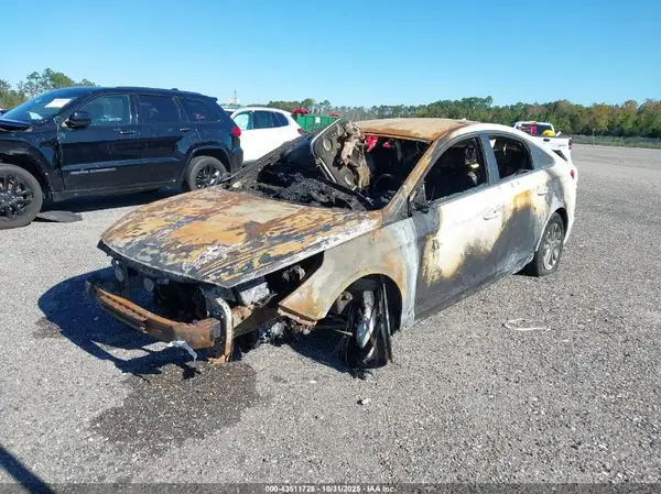 5NPE24AF0GH282602 2016 HYUNDAI SONATA - Image 2