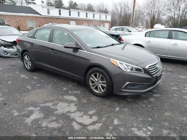 5NPE24AF0GH295690 2016 HYUNDAI SONATA - Image 1