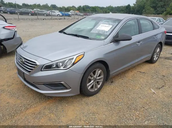 5NPE24AF0GH302587 2016 HYUNDAI SONATA - Image 2