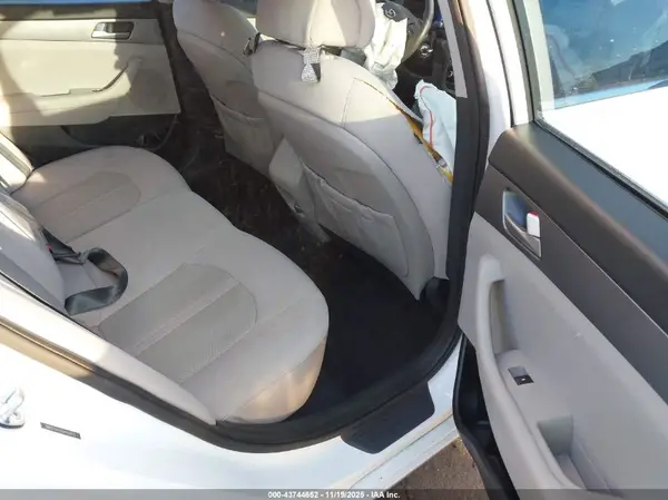 5NPE24AF0GH303013 2016 HYUNDAI SONATA - Image 8