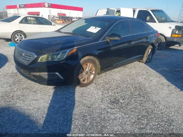 5NPE24AF0GH303061 2016 HYUNDAI SONATA - Image 2