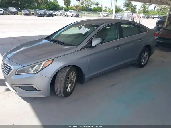 5NPE24AF0GH303965 2016 HYUNDAI SONATA - Image 2