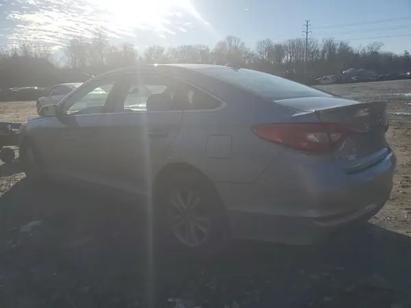 5NPE24AF0GH304470 2016 HYUNDAI SONATA - Image 2