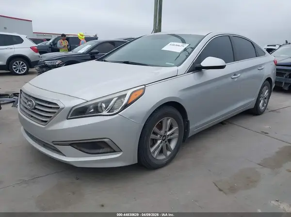 5NPE24AF0GH310544 2016 HYUNDAI SONATA - Image 2