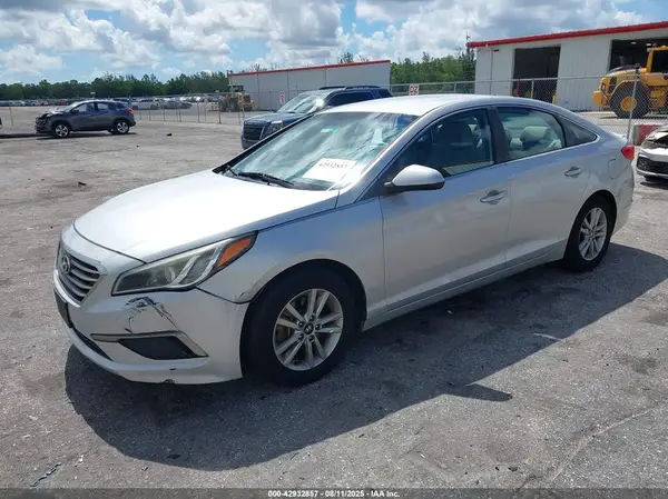 5NPE24AF0GH313024 2016 HYUNDAI SONATA - Image 2