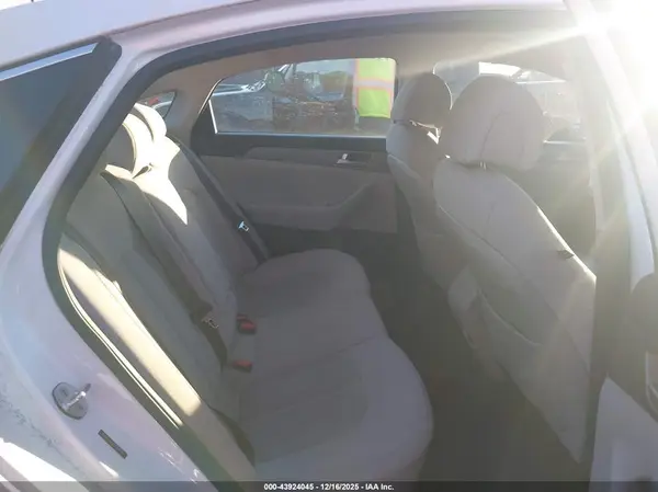 5NPE24AF0GH318644 2016 HYUNDAI SONATA - Image 8