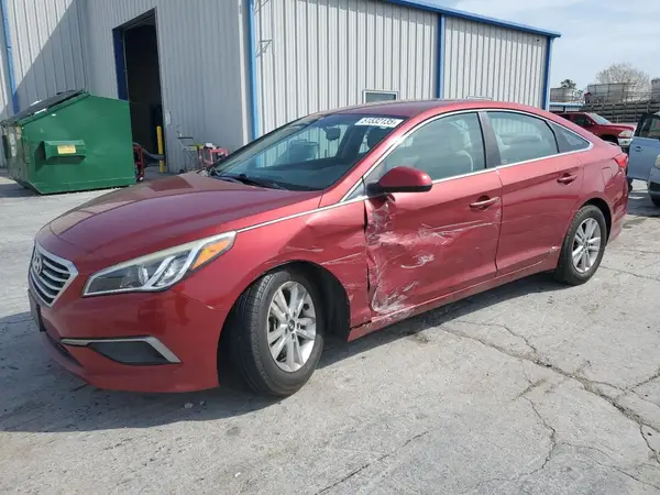 5NPE24AF0GH318871 2016 HYUNDAI SONATA - Image 1