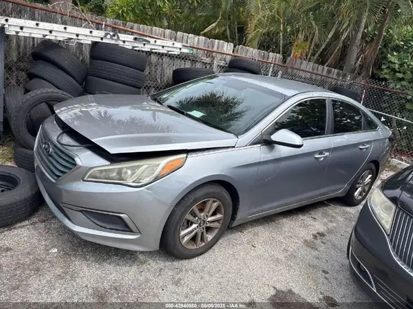 5NPE24AF0GH320734 2016 HYUNDAI SONATA - Image 2