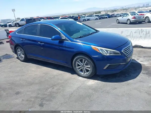 5NPE24AF0GH330468 2016 HYUNDAI SONATA - Image 1